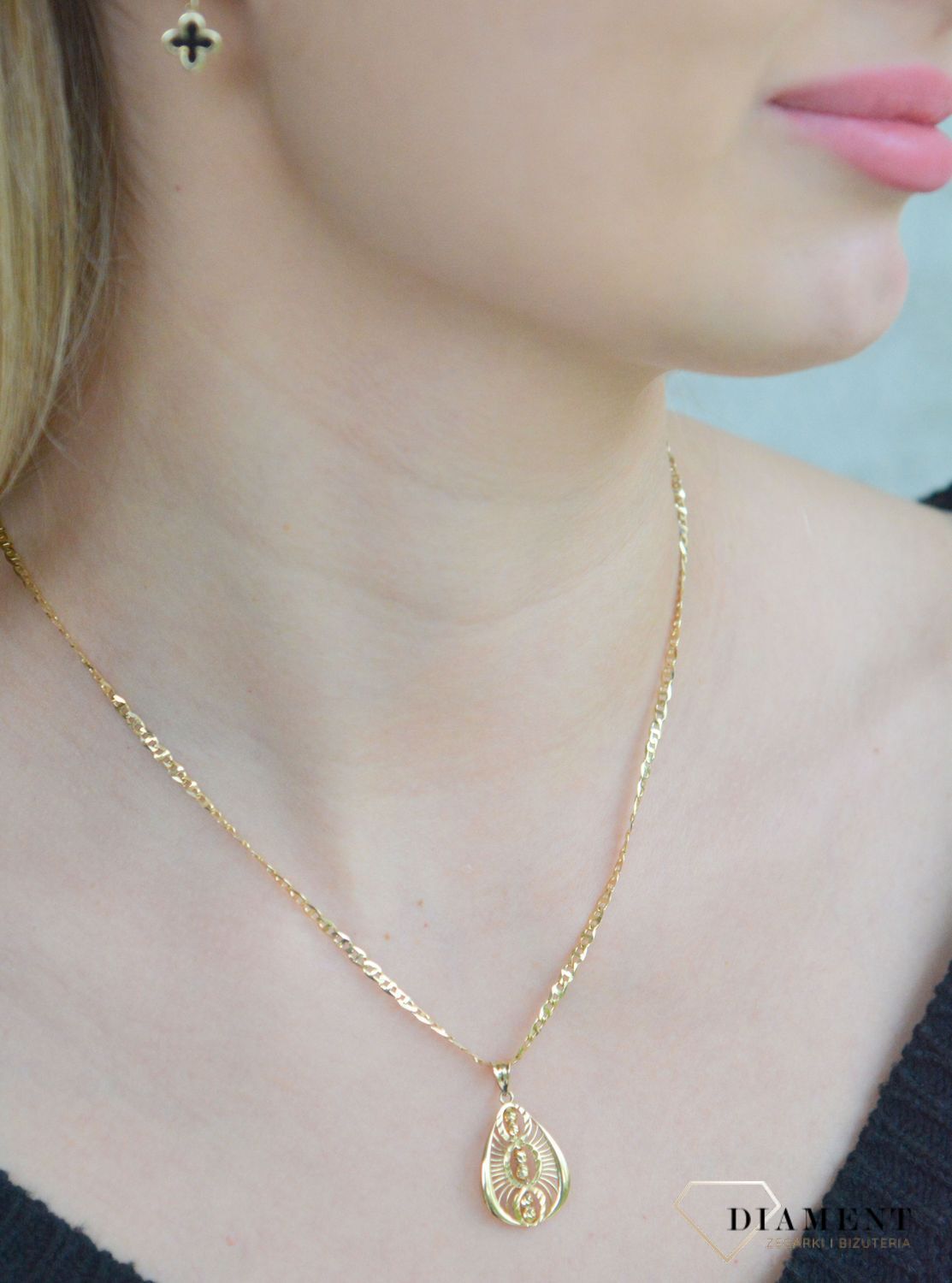 Złota zawieszka 585 ażurowa łezka ozdobiona kulkami ZA 2409A.jpg